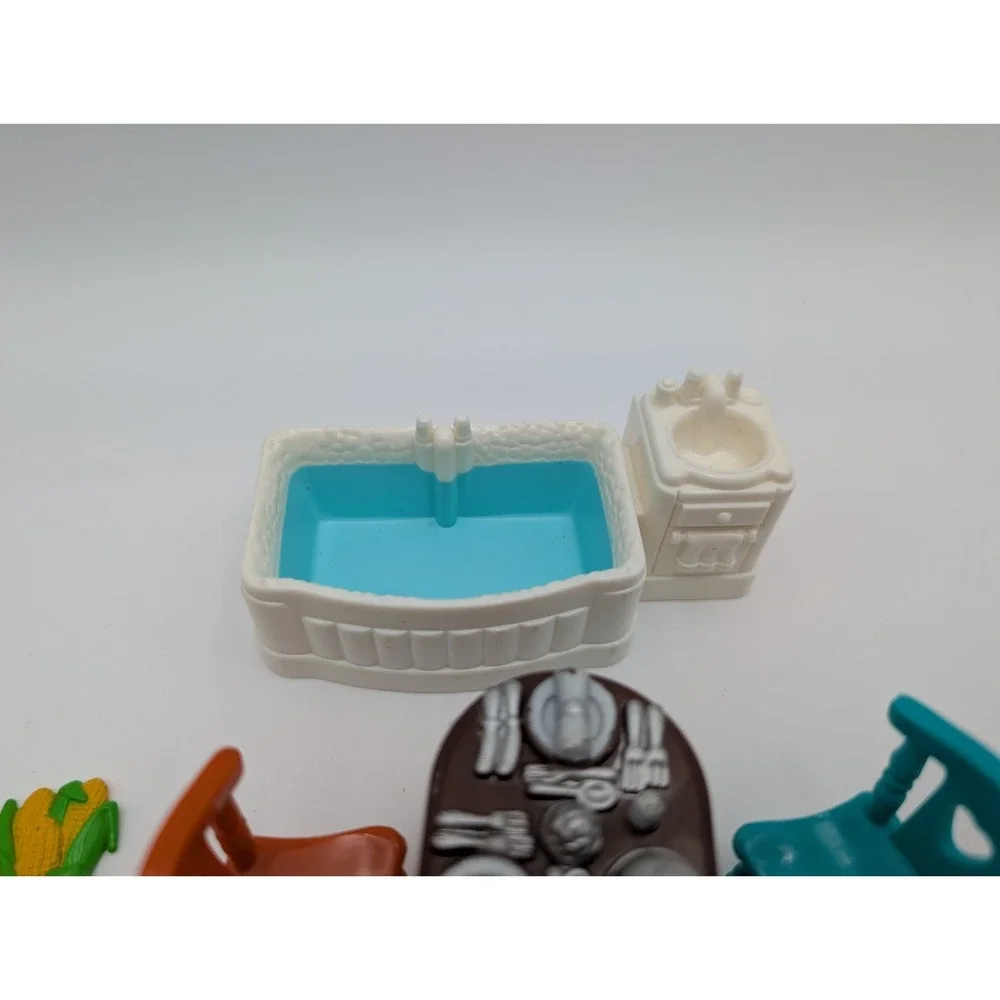 Fisher Price Sweet Streets Chair Bathtub Tub Table Produce Corn Clown Mirror Lot